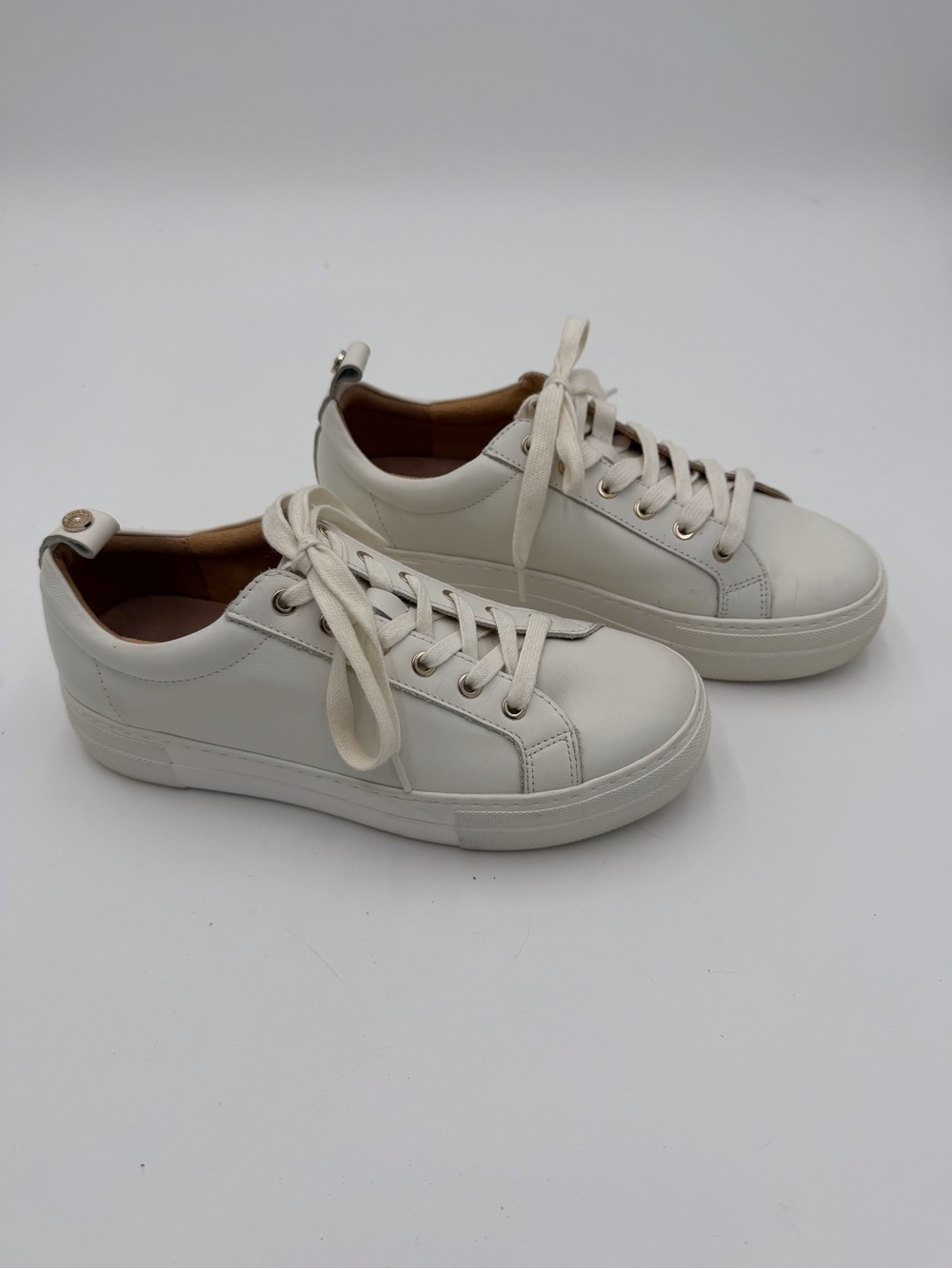 Jack Rodger’s Platform Casual White Lace-Up Leather Sneakers Gold Eyes Size 6.5